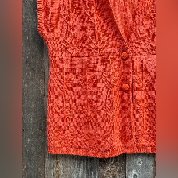 Sweater vest - Picture 2 of 8